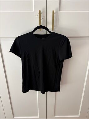 Vince Classic Black Crewneck Women's Tee S